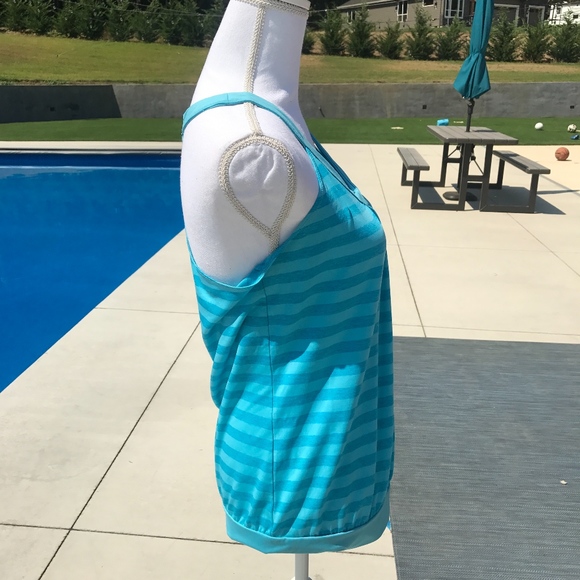 Old Navy Athletic Tank Top - Picture 3 of 5